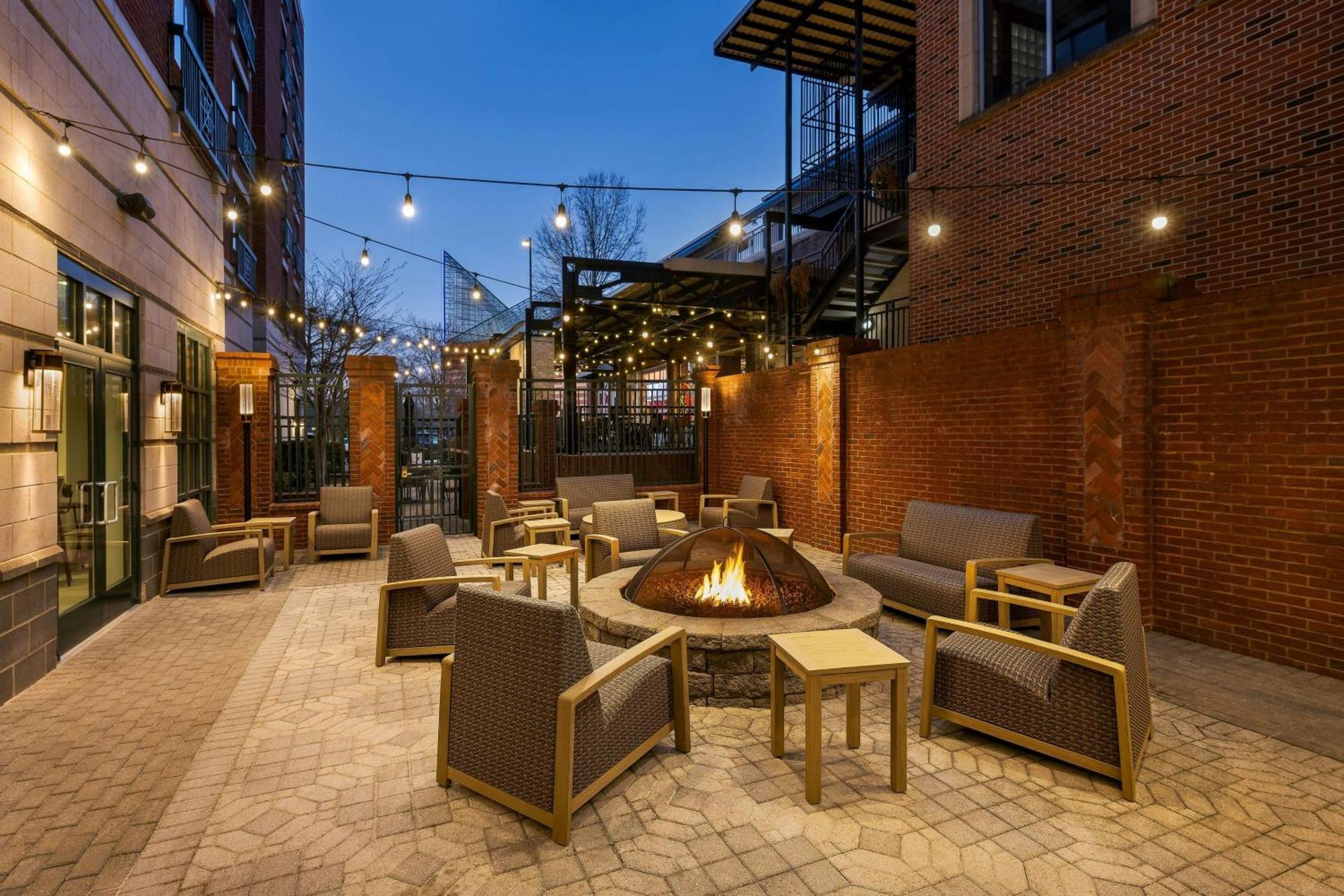 Courtyard By Marriott Chattanooga Downtown Kültér fotó