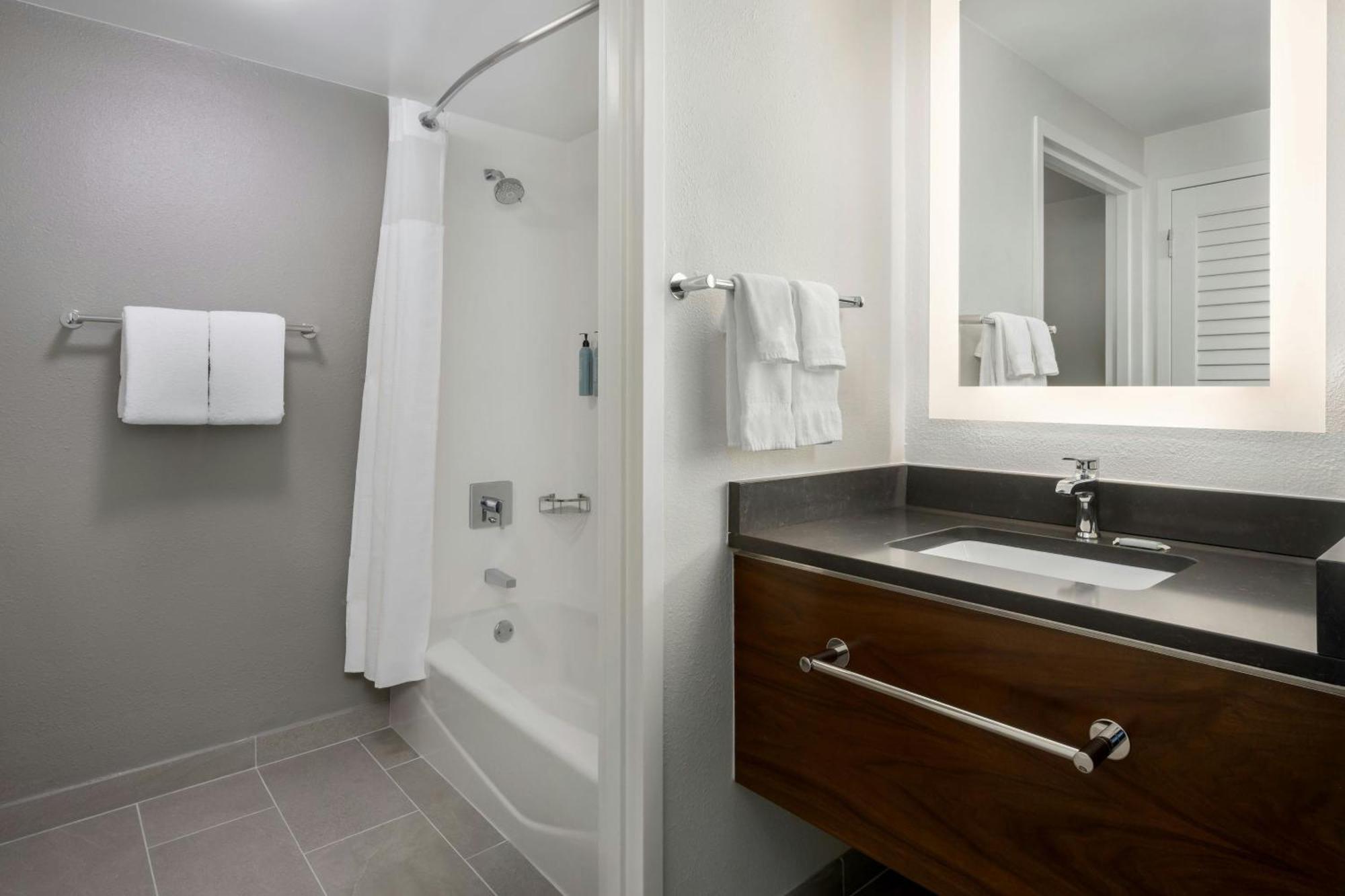 Courtyard By Marriott Chattanooga Downtown Kültér fotó